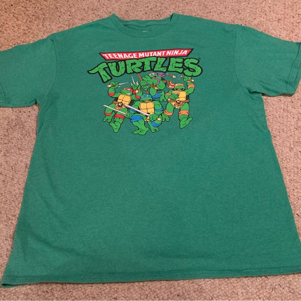 Men’s TMNT t-shirt size Large